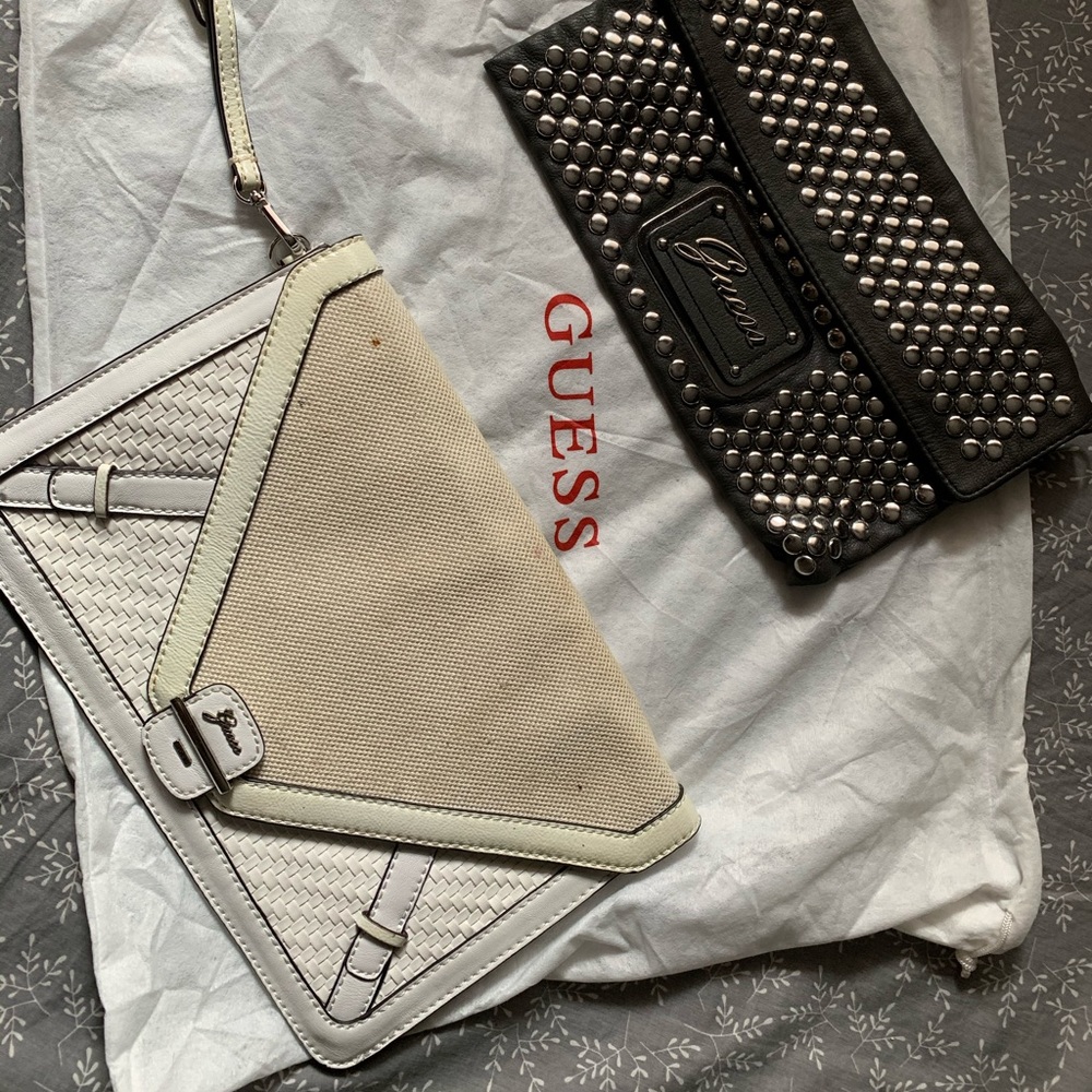 GUESS SMALL PURSE/ CLUTCH